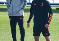 爱游戏官网-尤文图斯备战欧洲杯赛，球队阵容齐整备战下一轮比赛