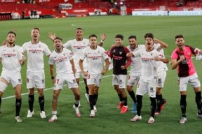 爱游戏体育-塞维利亚迎来胜利，稳固积分榜位置