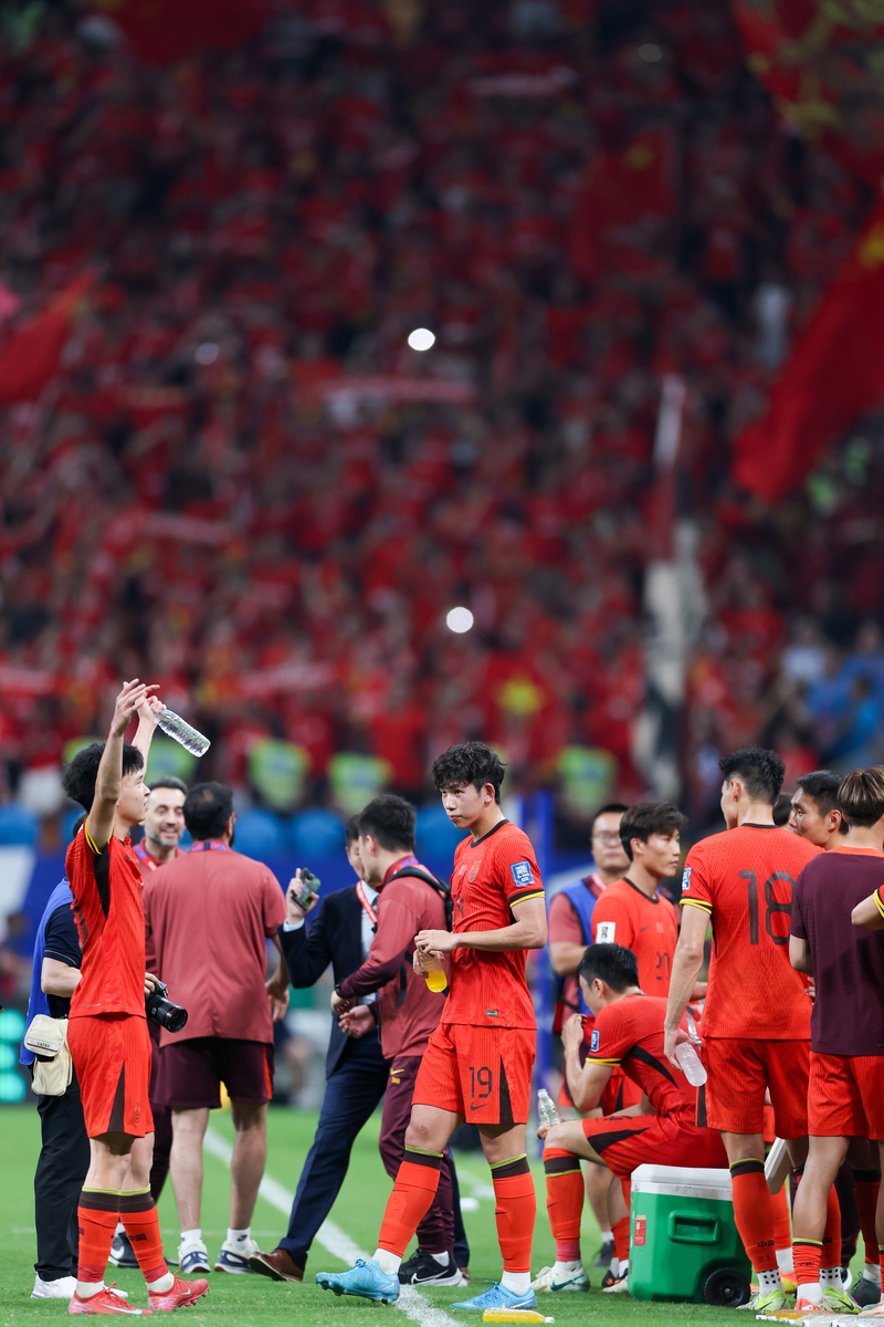 爱游戏-足球边裁旗语1到10图解 第2张 爱游戏-足球边裁旗语1到10图解 第2张