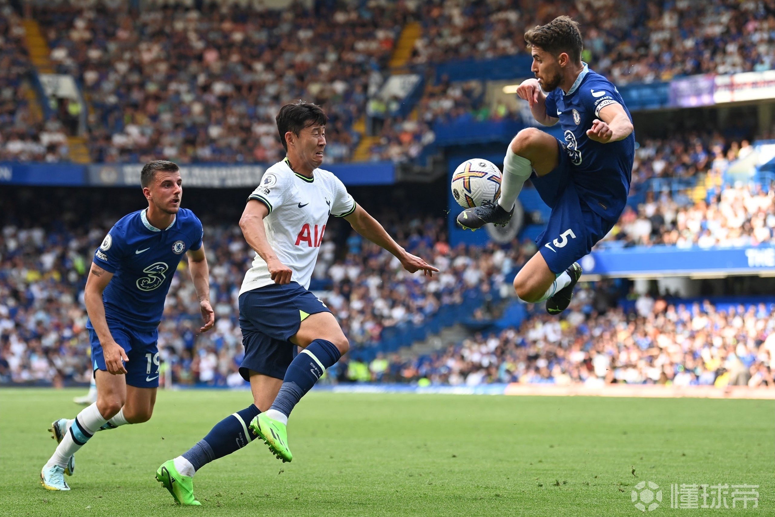 爱游戏官网-五次射门三球入网，强队毫不留情取胜  第1张